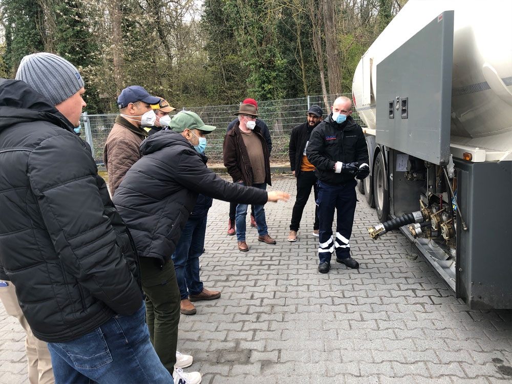 Fahrschule Sinner in Bergisch Gladbach (Paffrath) - Gefahrgutfahrerschulung